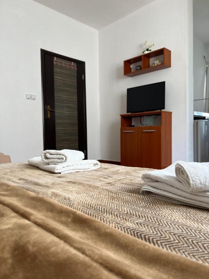 Apartments Fat E Jet - Pool & Breakfast Ulcinj Eksteriør bilde