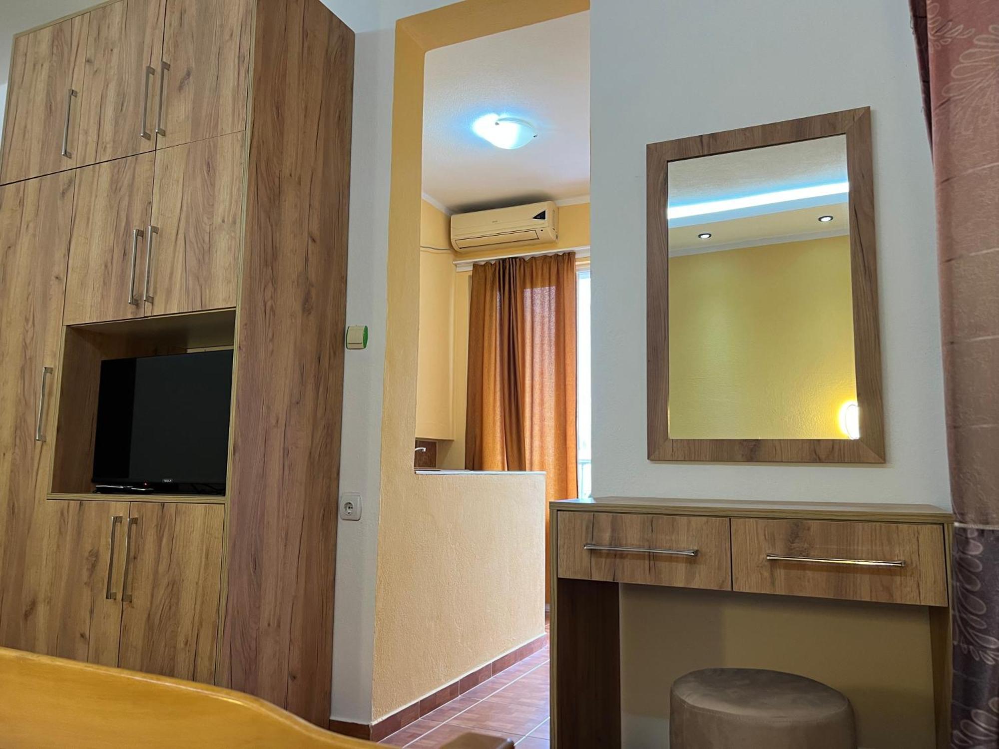 Apartments Fat E Jet - Pool & Breakfast Ulcinj Eksteriør bilde